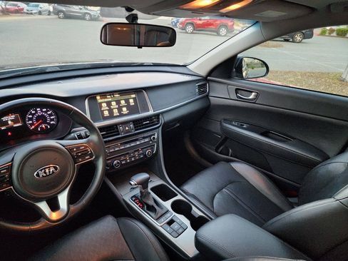 Used 2017 Kia Optima EX FWD image 28