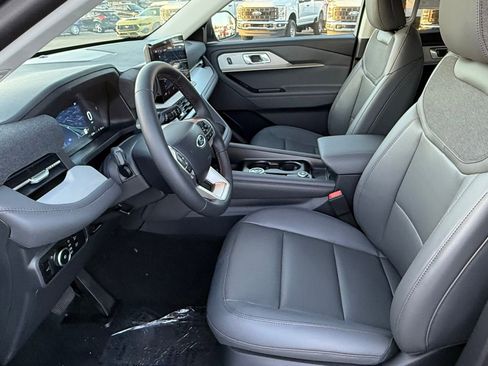 New 2026 Ford Explorer Active w/ Active Comfort Package image 15