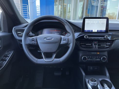 Used 2025 Ford Escape ST-Line image 17