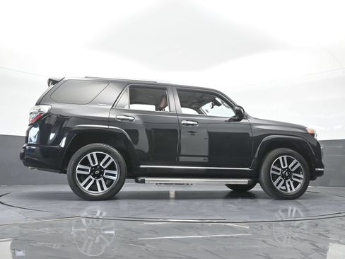 Used 2022 Toyota 4Runner Limited AWD/4WD image 25