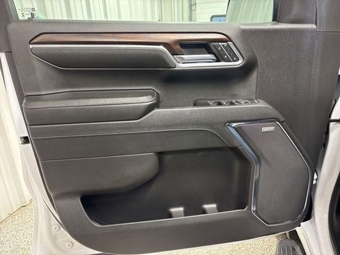 Used 2024 GMC Sierra 1500 SLT AWD/4WD image 13