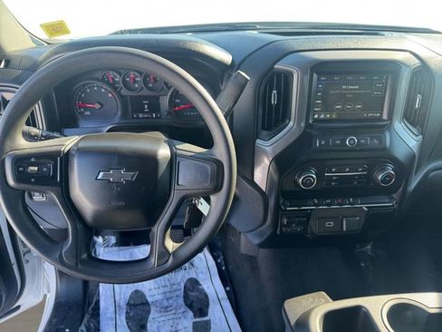 Used 2019 Chevrolet Silverado 1500 Custom Trail Boss w/ Custom Convenience Package image 12