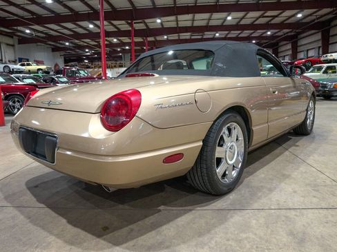 Used 2005 Ford Thunderbird RWD image 24