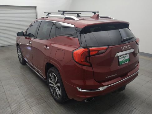 Used 2018 GMC Terrain Denali w/ LPO, 'HIT The Road' Package AWD/4WD image 5
