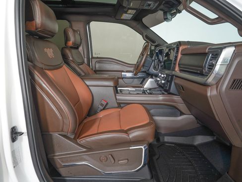 Used 2025 Ford F450 King Ranch w/ Snow Plow/Camper Package image 9