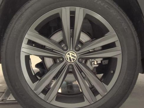 Used 2022 Volkswagen Atlas Cross Sport SEL R-Line AWD/4WD image 10