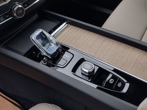 New 2026 Volvo XC60 T8 Plus w/ Climate Package image 17