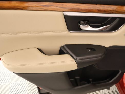 Used 2017 Honda CR-V Touring image 17