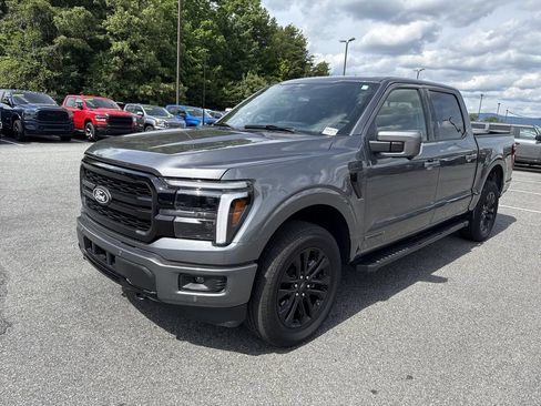 Used 2025 Ford F150 Lariat w/ Equipment Group 501A Mid AWD/4WD image 3