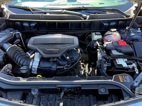 Used 2018 Cadillac XT5 Luxury w/ Driver Awareness Package image 30