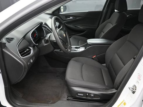 Used 2023 Chevrolet Malibu LT FWD image 17