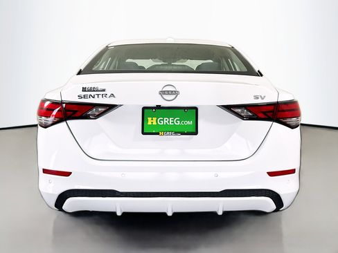 Used 2024 Nissan Sentra SV FWD image 8