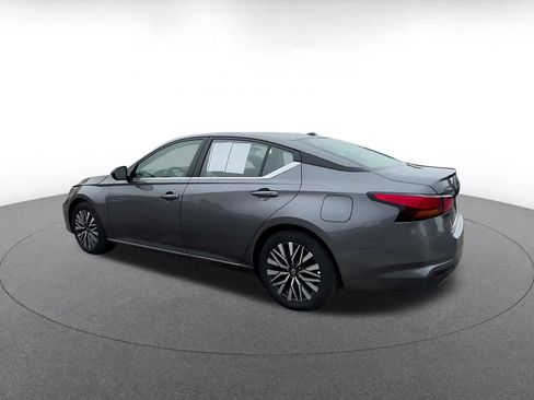 Used 2026 Nissan Altima 2.5 SV FWD image 9