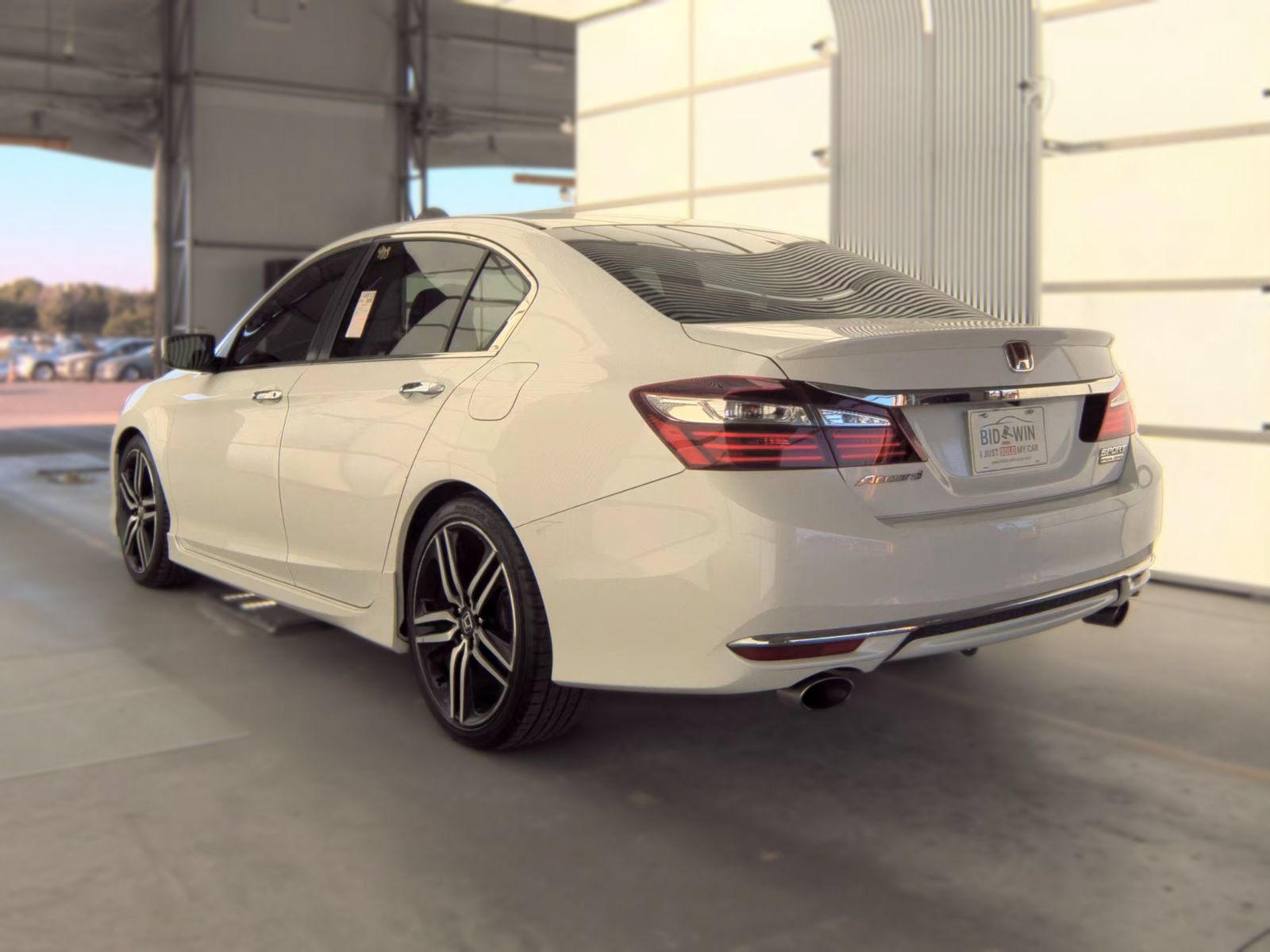 Used 2017 Honda Accord Sport Special Edition image 2