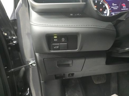 Certified 2023 Toyota Highlander XLE image 16