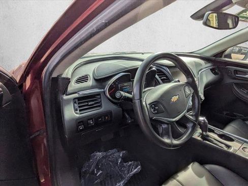 Used 2016 Chevrolet Impala LT w/ Convenience Package image 10