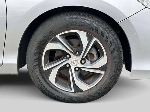 Used 2017 Honda Accord LX image 6