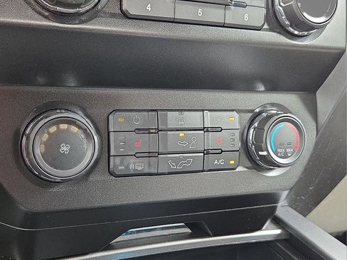 Used 2020 Ford F150 XLT w/ Equipment Group 302A Luxury AWD/4WD image 22
