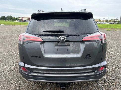 Used 2018 Toyota RAV4 Adventure AWD/4WD image 9