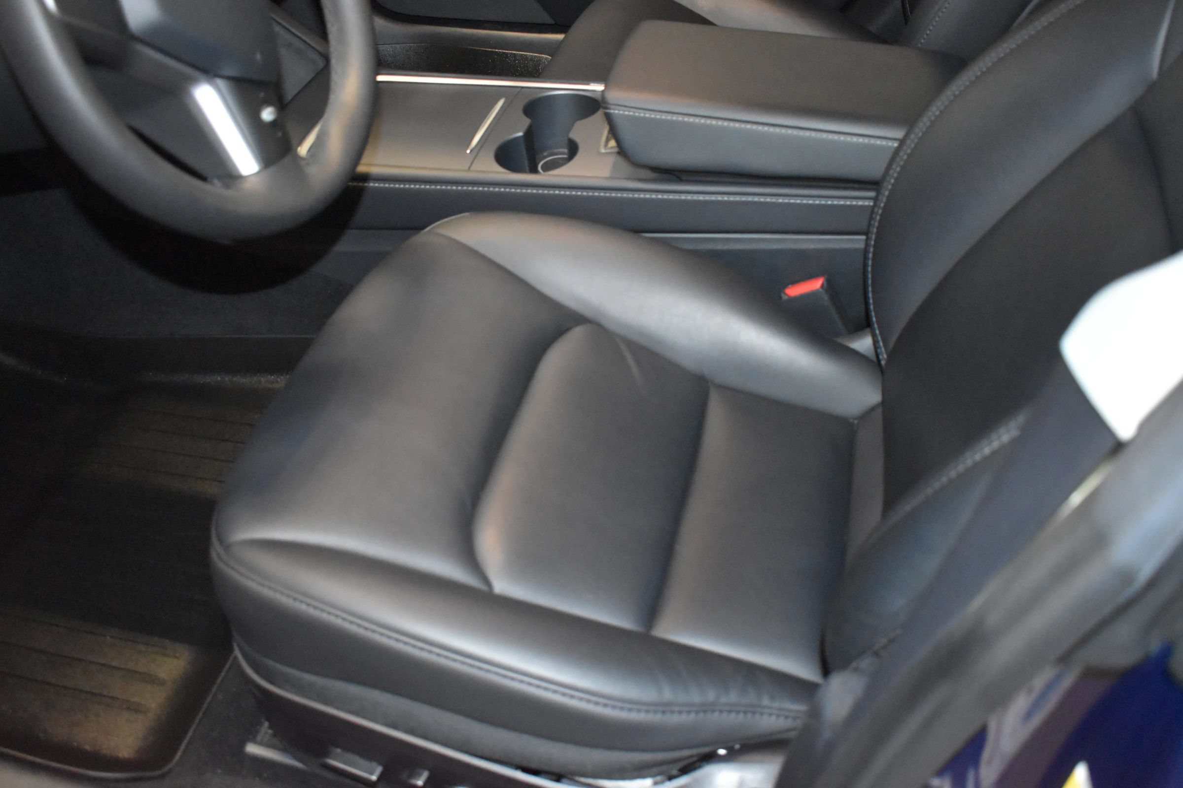 Used 2023 Tesla Model 3 Standard Range RWD image 8
