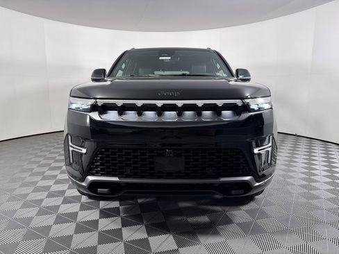 New 2026 Jeep Grand Wagoneer Limited AWD/4WD image 2