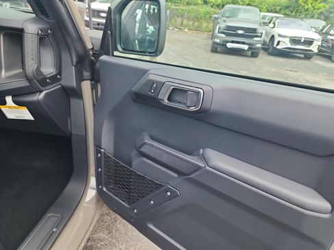 New 2025 Ford Bronco 4-Door image 23
