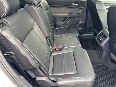 Certified 2022 Volkswagen Atlas SEL R-Line image 35