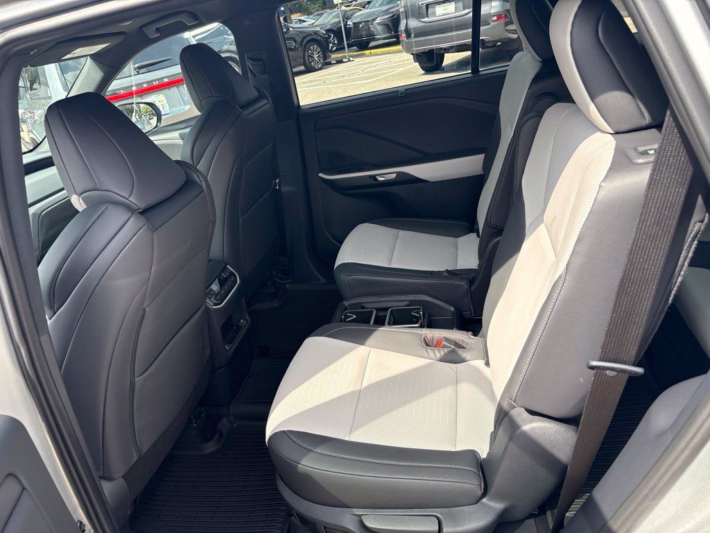 Used 2026 Lexus TX 500h AWD w/ Technology Package image 19