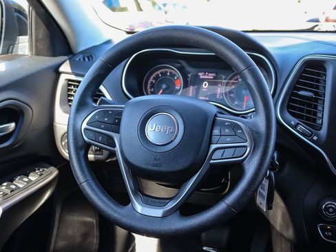 Used 2019 Jeep Cherokee Latitude w/ Popular Appearance Group FWD image 14