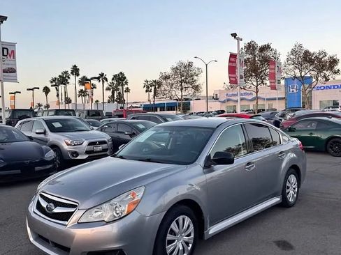 Used 2011 Subaru Legacy 2.5i AWD/4WD image 2