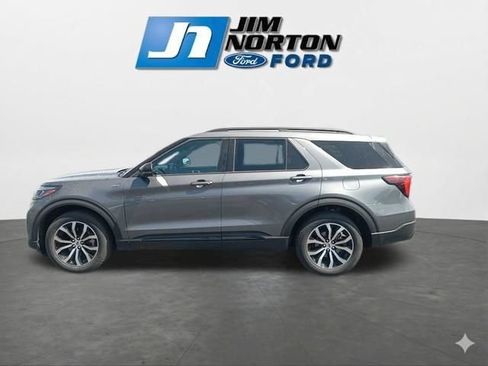 Used 2025 Ford Explorer ST-Line AWD/4WD image 6