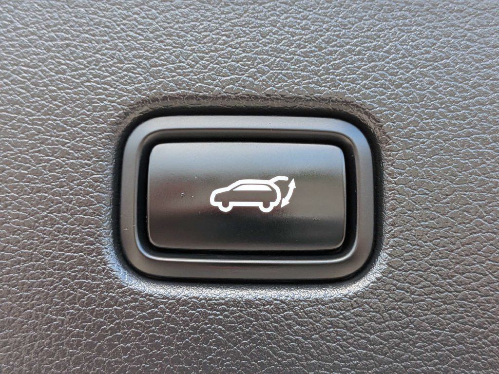Used 2024 Hyundai Palisade SEL FWD image 17