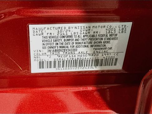 Certified 2025 Nissan Sentra SR w/ SR Premium Package FWD image 36