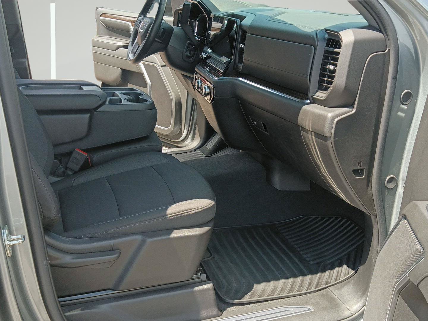 Used 2024 GMC Sierra 1500 Elevation AWD/4WD image 30