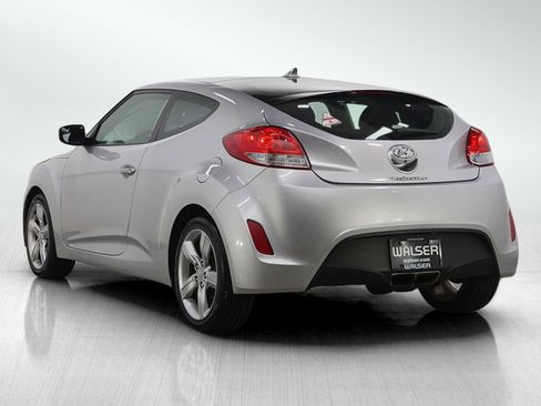 Used 2015 Hyundai Veloster image 3