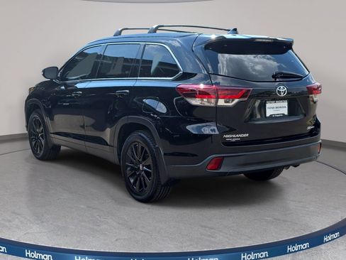 Used 2019 Toyota Highlander SE AWD/4WD image 8