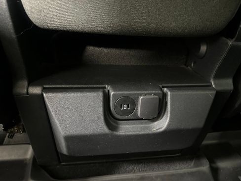 Used 2023 Ford F350 XLT AWD/4WD image 36