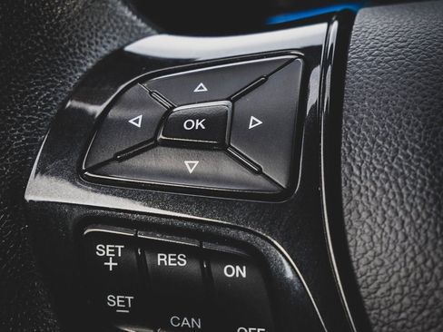 Used 2019 Ford Explorer XLT w/ Class III Trailer Tow Package image 9