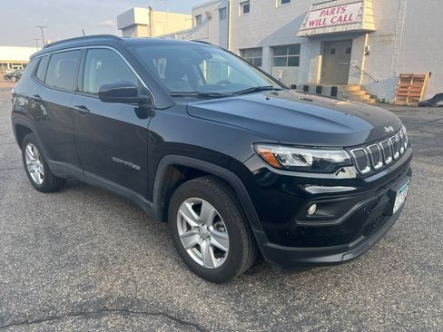 Used 2022 Jeep Compass Latitude w/ Convenience Group AWD/4WD image 9