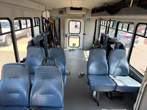 Used 2012 Ford E-450 and Econoline 450 Super Duty w/ Shuttle Bus Prep Pkg image 15