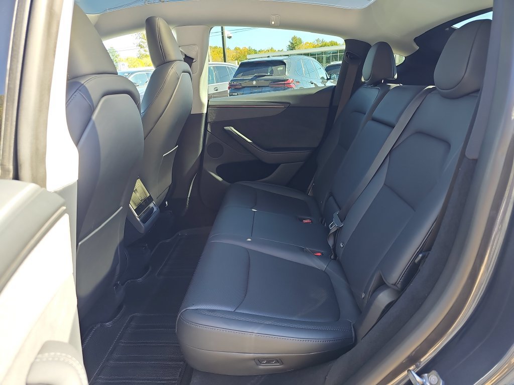 Used 2026 Tesla Model Y Long Range AWD/4WD image 26