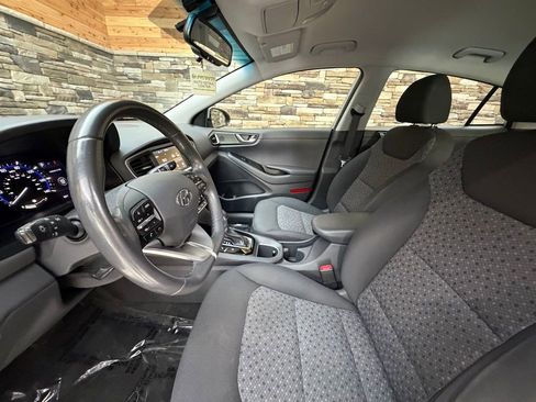 Used 2019 Hyundai Ioniq Base image 11