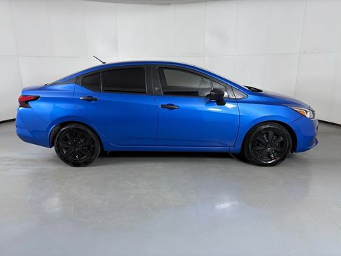 Used 2022 Nissan Versa S FWD image 8
