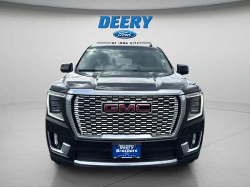 Used 2023 GMC Yukon Denali AWD/4WD image 16