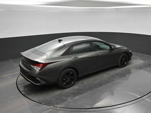 New 2026 Hyundai Elantra SEL Sport FWD image 32