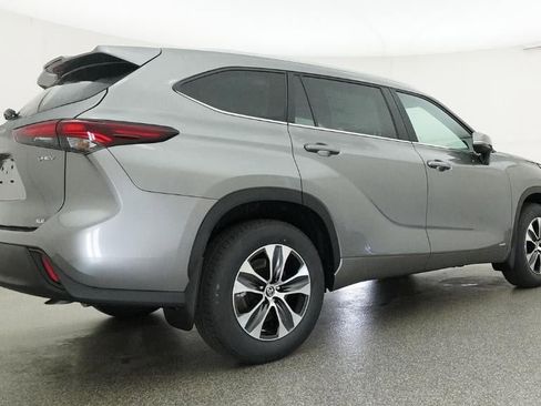 New 2026 Toyota Highlander XLE AWD/4WD image 25