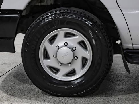 Used 2014 Ford E-350 and Econoline 350 Super Duty w/ Power Group image 53