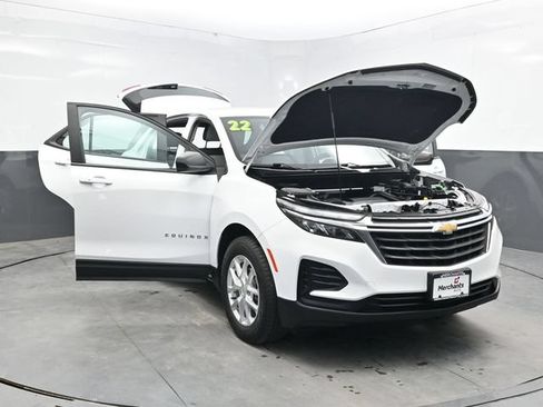 Used 2022 Chevrolet Equinox LS AWD/4WD image 38