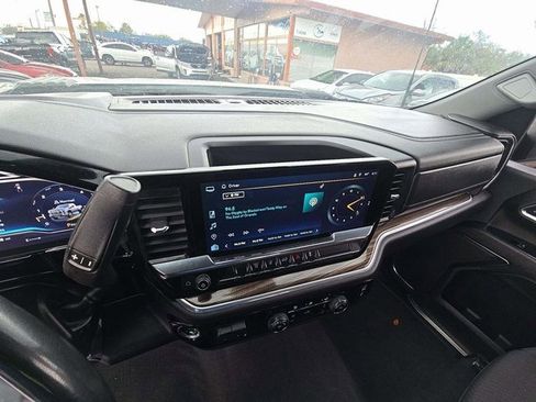 Used 2024 Chevrolet Silverado 3500 LT image 5