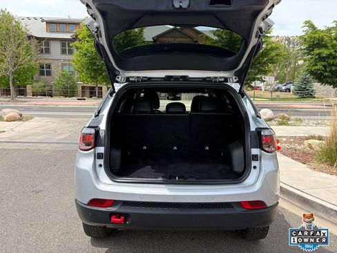 Used 2025 Jeep Compass Trailhawk AWD/4WD image 8